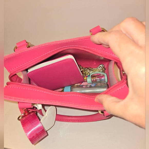 Girl's Stylish Pink Playpurse & Wallet - Picture 5 of 11